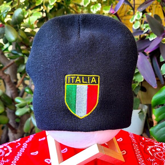 Black Italia Beanie! - Picture 1 of 6